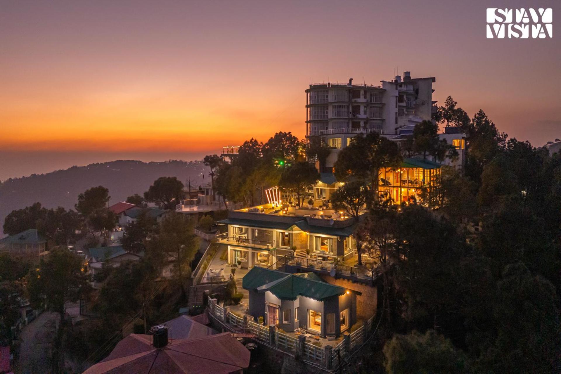 Stayvista At Serene With Outdoor Bonfire Barog Dış mekan fotoğraf